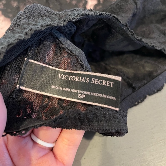 Set of Bralettes (Victoria’s Secret & Express) - Picture 4 of 7